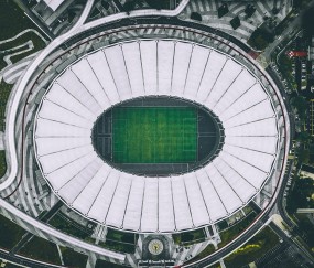 开云体育-巴黎对阵罗马，久保建英点燃赛场，当东方魔法照亮欧陆足球之夜