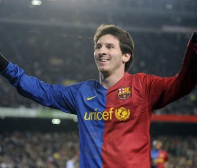 开云体育登录-阿劳霍彻底打爆防线，巴西鏖战巴萨，南美足球的百年暗战与身份迷思