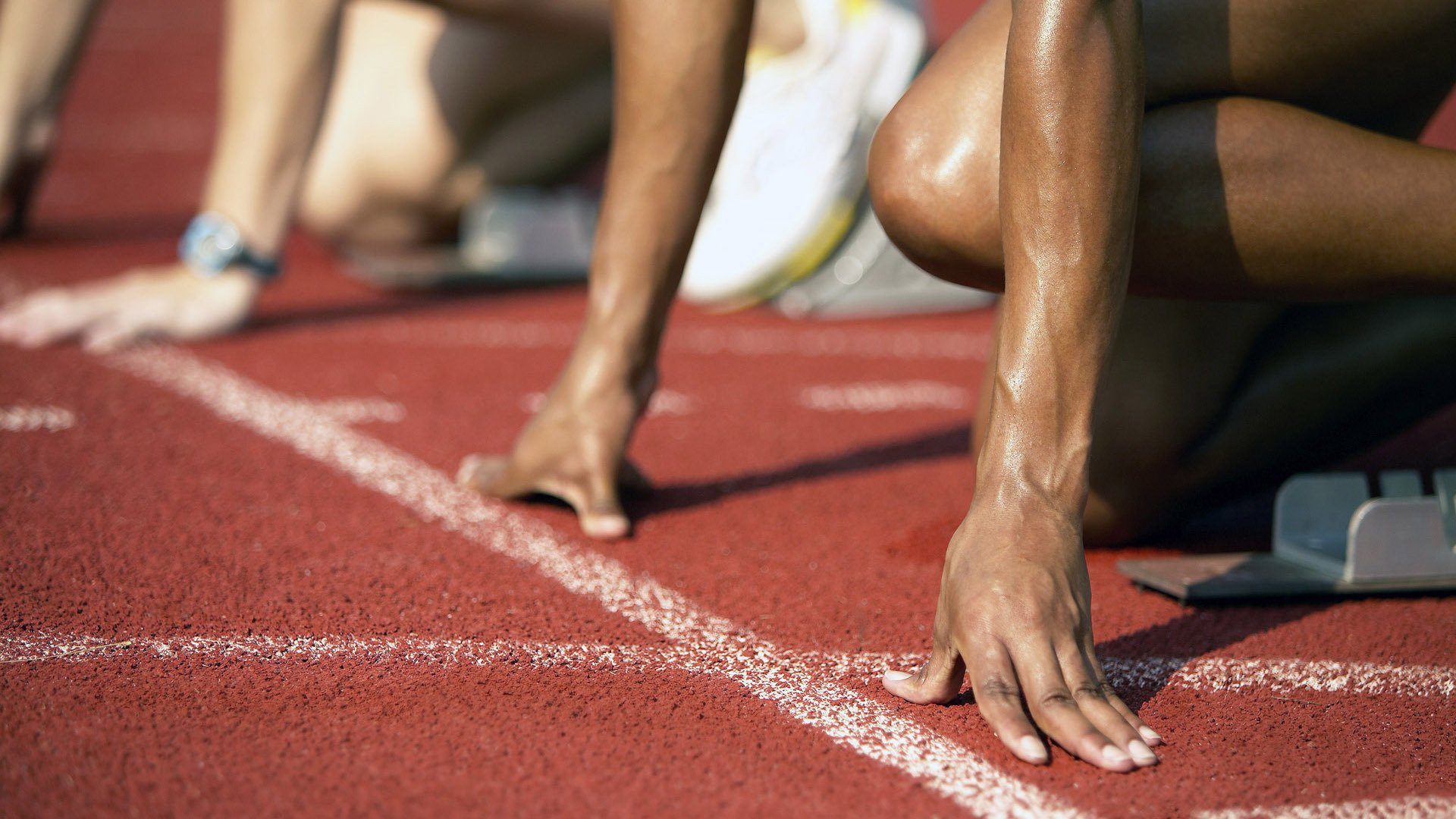 欧冠半决赛焦点战，广厦队关键战突围活塞，体育精神的全球交响