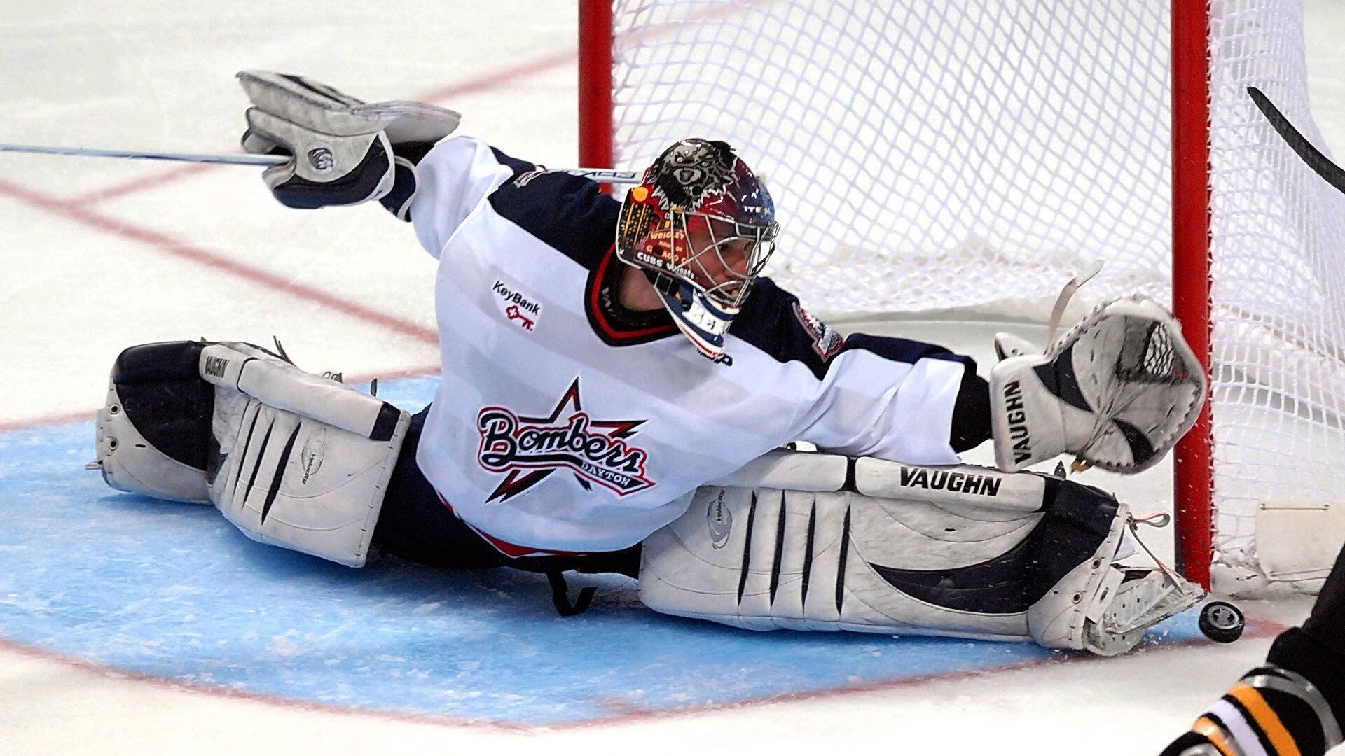 欧冠淘汰赛焦点战，76人全面压制掘金