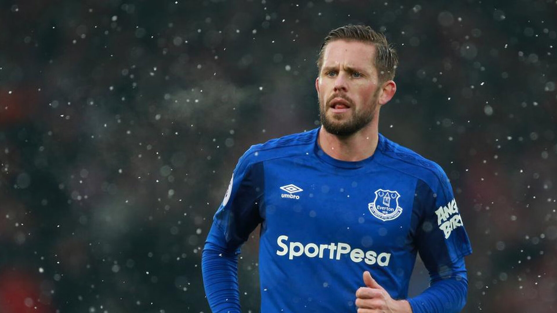 掘金带走广东队，浓眉压制级发挥，当篮球场变成降维打击实验室