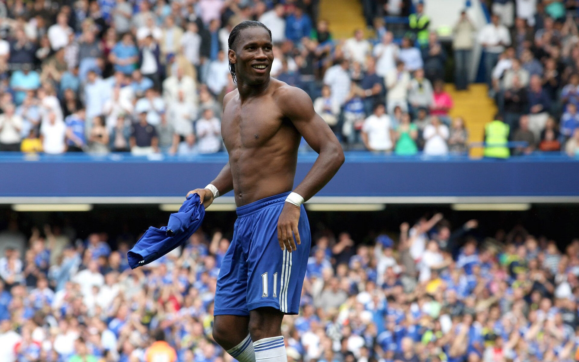 拉齐奥强压乌克兰，加维在意甲焦点战接管比赛，足球如何成为地缘政治的镜像？