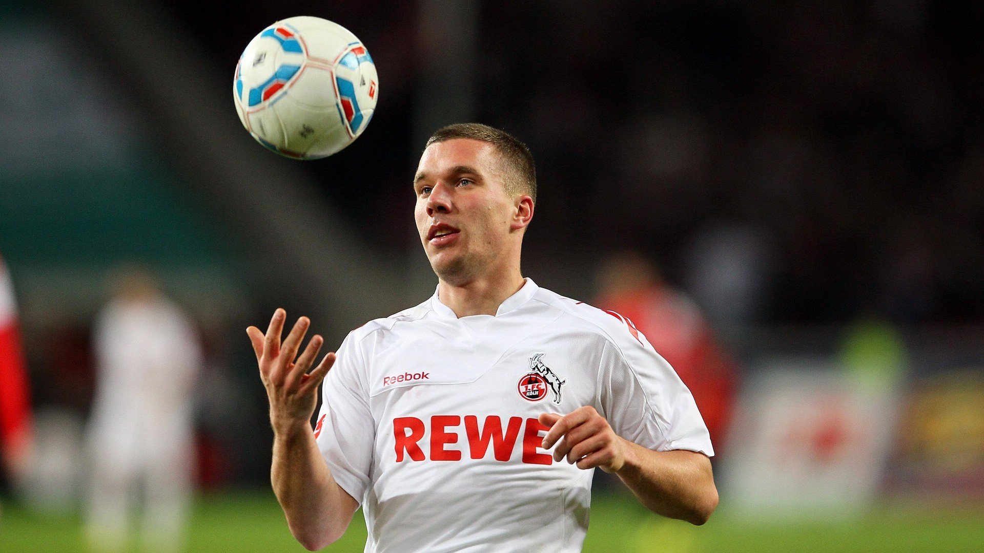 阿拉巴的惊世一击,当喀麦隆的鼓点敲碎埃及法老的权杖